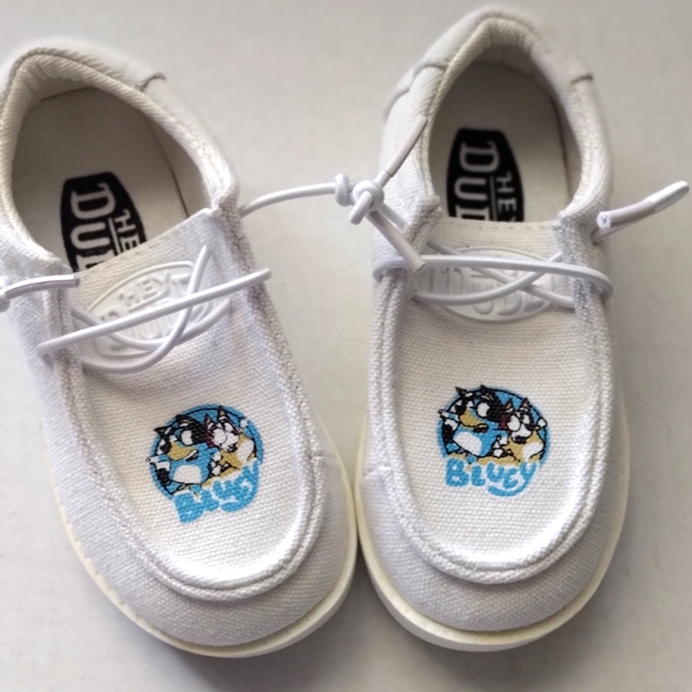 NWOT Little kids Hey Dude custom Bluey shoes